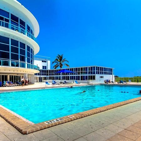 Castle 1733 Ocean View Studio With Direct Beach Access, Pool, Tennis & Free Parking Miami Beach Exterior photo