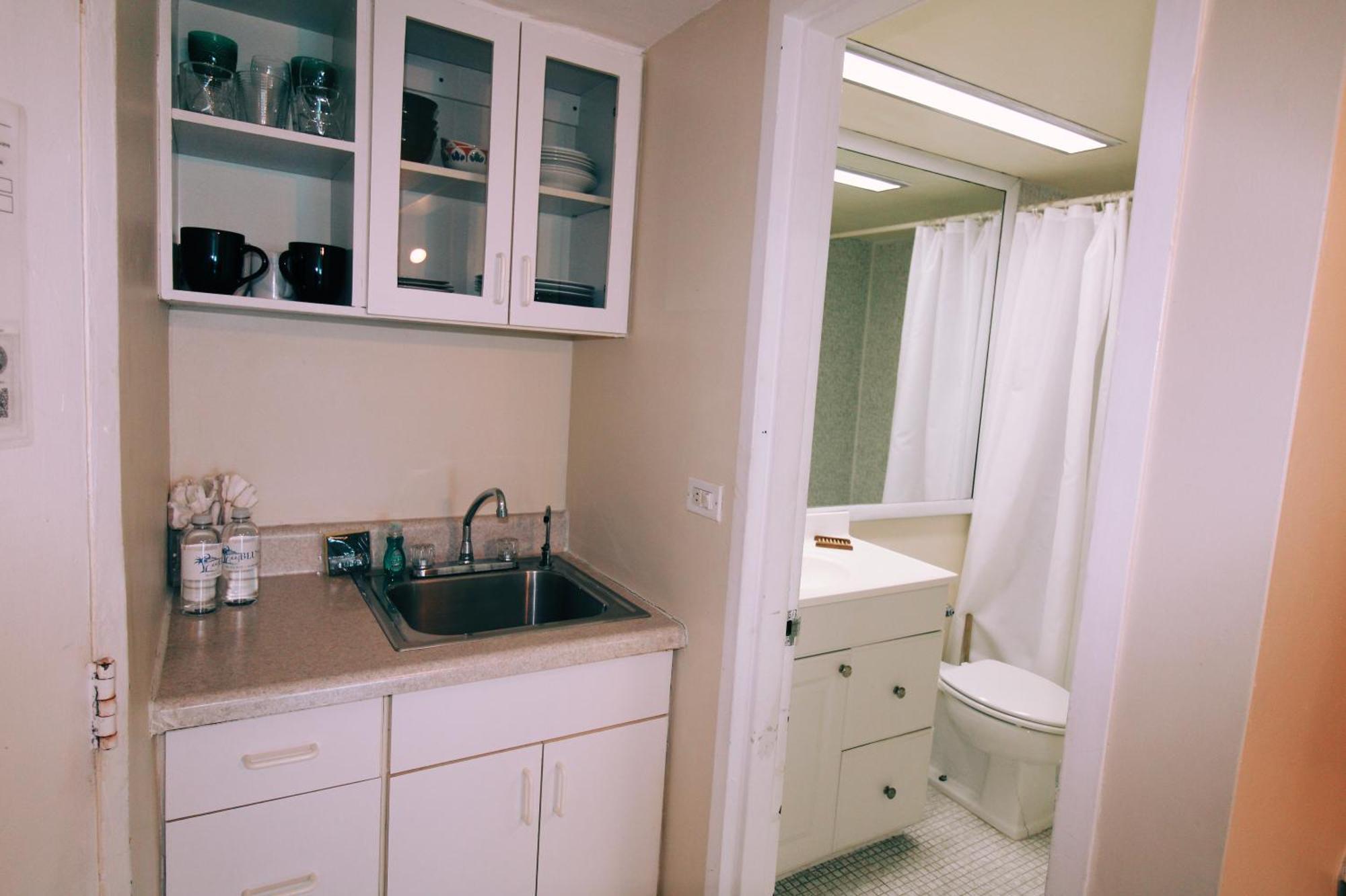 Castle 1733 Ocean View Studio With Direct Beach Access, Pool, Tennis & Free Parking Miami Beach Exterior photo