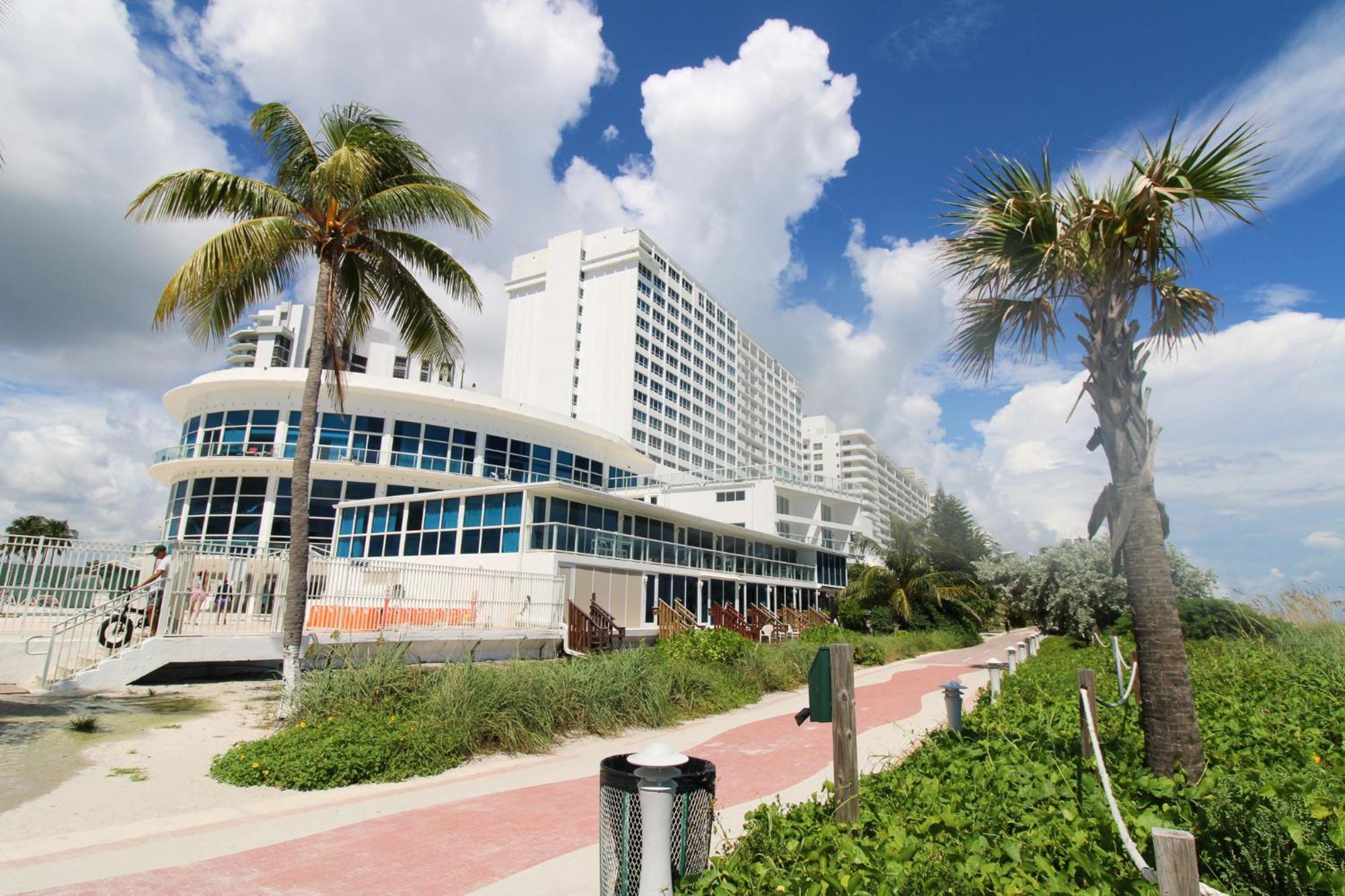 Castle 1733 Ocean View Studio With Direct Beach Access, Pool, Tennis & Free Parking Miami Beach Exterior photo