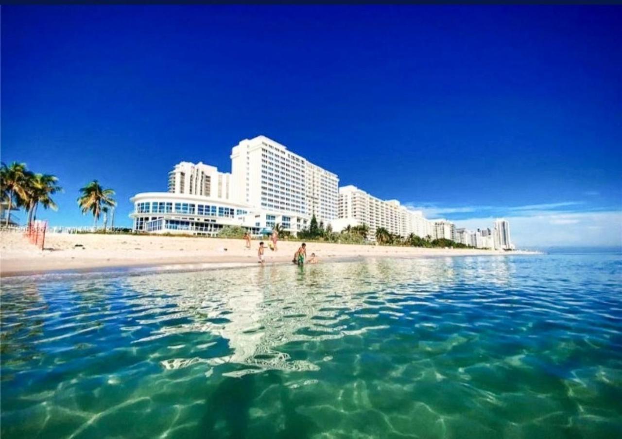 Castle 1733 Ocean View Studio With Direct Beach Access, Pool, Tennis & Free Parking Miami Beach Exterior photo