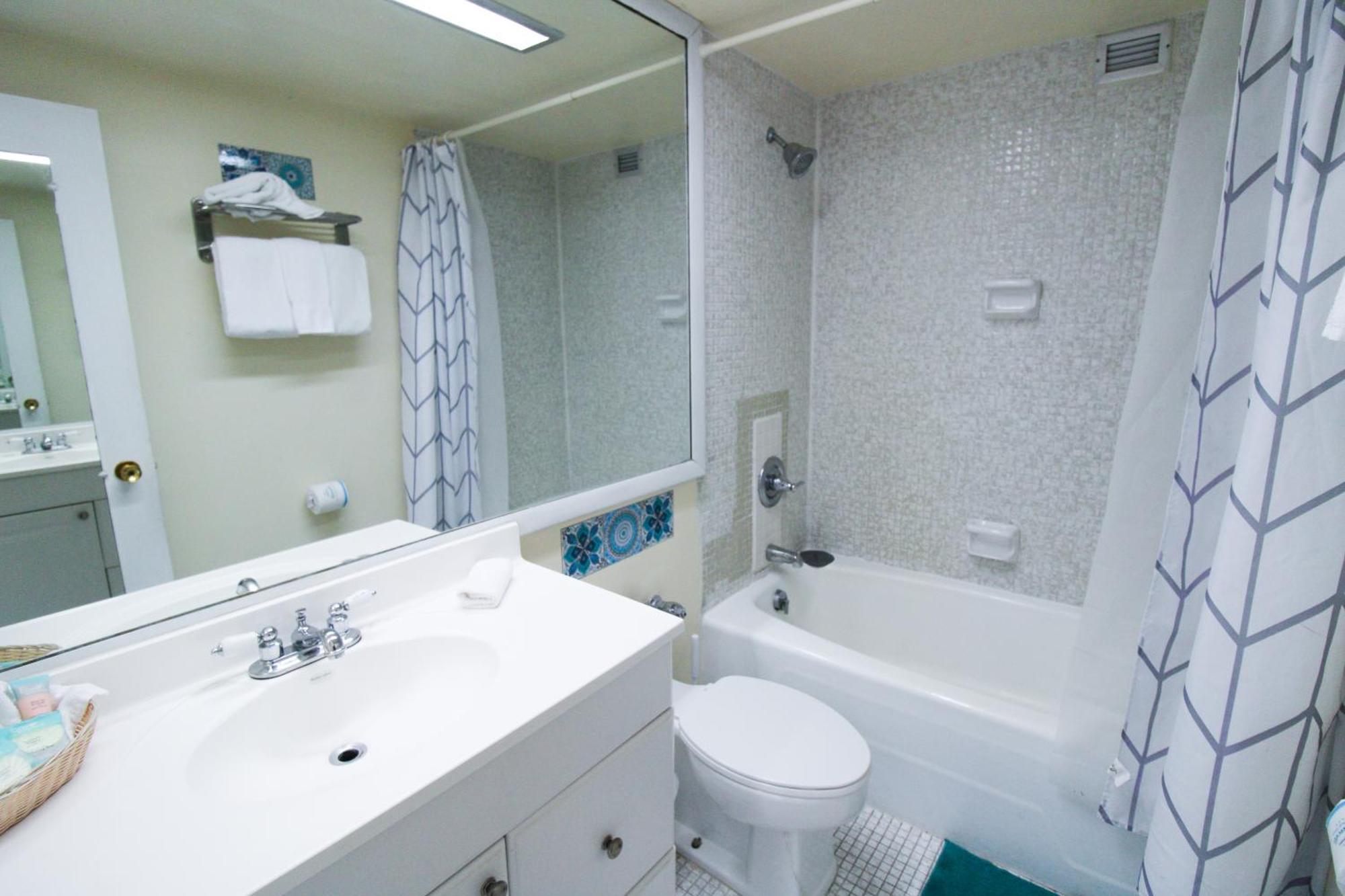 Castle 1733 Ocean View Studio With Direct Beach Access, Pool, Tennis & Free Parking Miami Beach Exterior photo