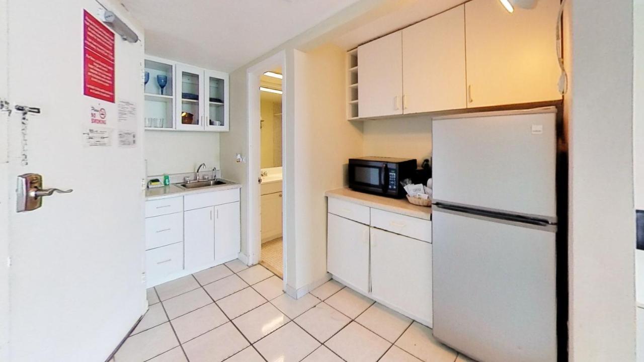 Castle 1733 Ocean View Studio With Direct Beach Access, Pool, Tennis & Free Parking Miami Beach Exterior photo